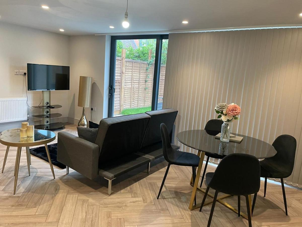 Wimbledon Luxury 3Bedroom Apartment Raynes Park Exterior photo